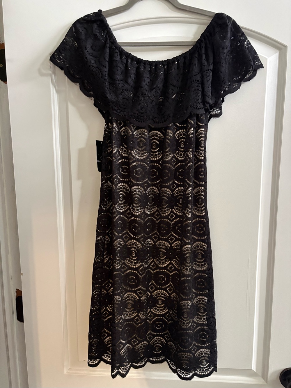 Ronni Nicole Black Off-Shoulder Lace Dress